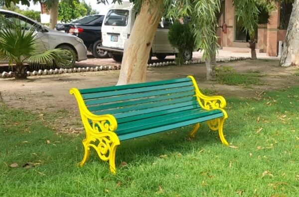 Royal Park Garden Bench - Image 2