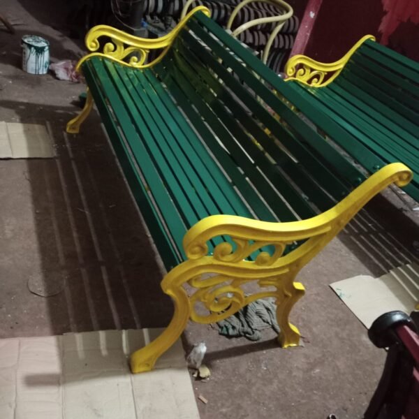 Royal Park Garden Bench - Image 6