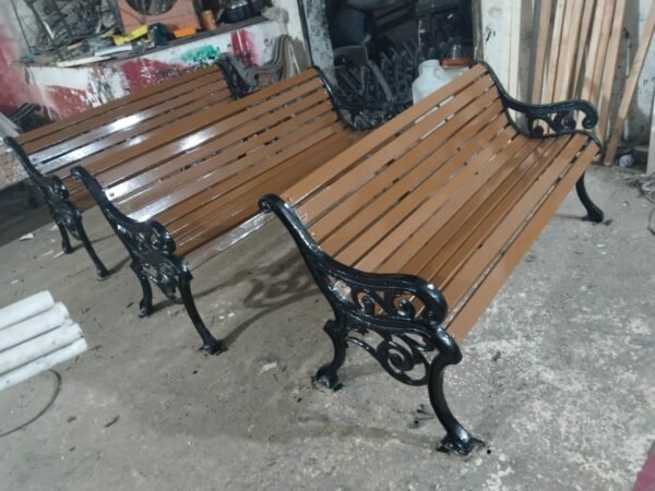Royal Park Garden Bench - Image 5
